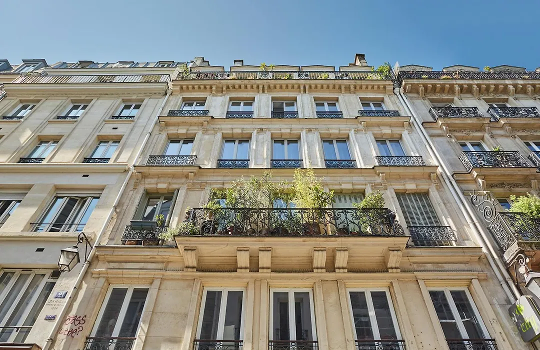 Résidence Beaubourg Le Marais by Studio prestige-1