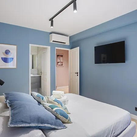 Résidence Beaubourg Le Marais by Studio prestige-2